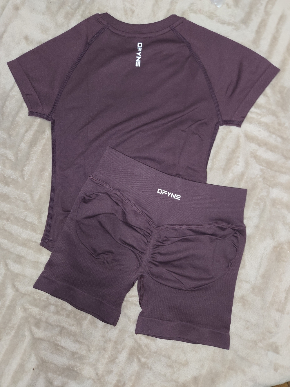 DFYNE Active Wear Set in Browm size SMALL - Picture 2 of 2